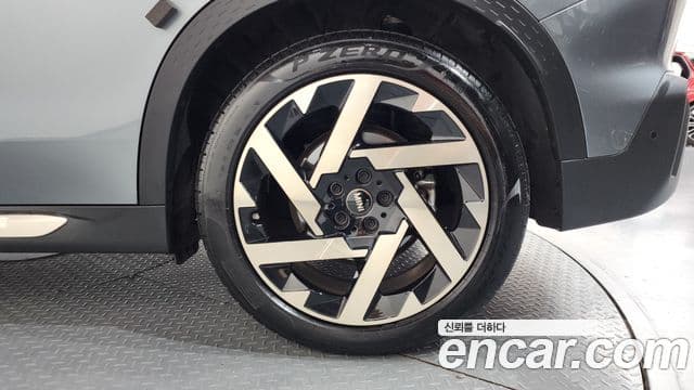 Mini Cooper Countryman Electric 2025 — Photo 7/34
