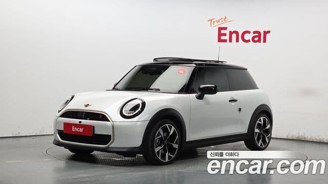 Mini Cooper S 2026 — Фото 1/20