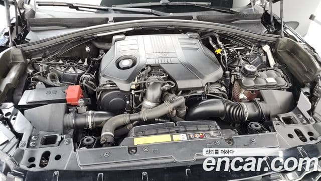 Land Rover Range Rover Velar 2018 — Photo 5/20