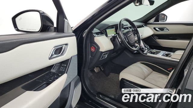 Land Rover Range Rover Velar 2018 — Photo 8/20