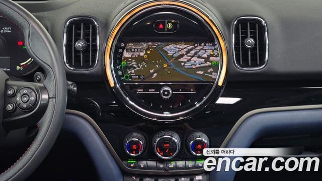 Mini Cooper SD Countryman 2020 — Фото 14/20