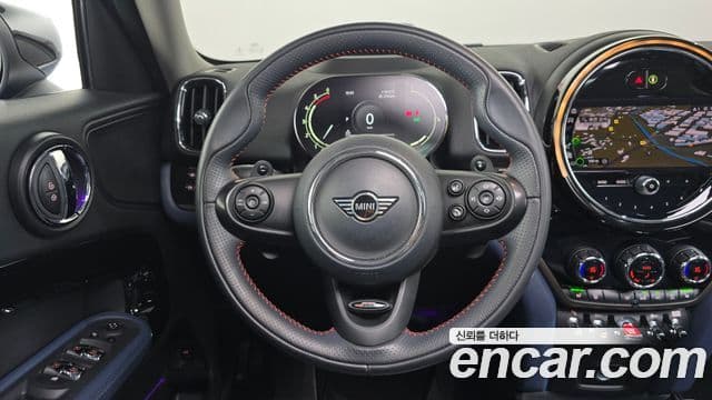 Mini Cooper SD Countryman 2020 — Фото 15/20