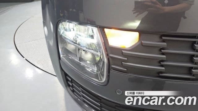 Hyundai Staria 2026 — Photo 11/33