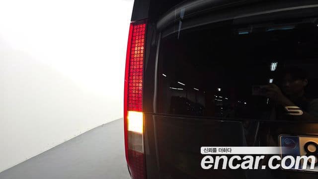 Hyundai Staria 2026 — Photo 28/33