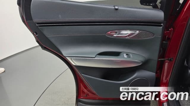 Genesis GV70 2022 — Şəkil 16/30