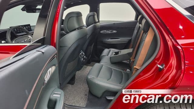 Genesis GV70 2022 — Şəkil 21/30