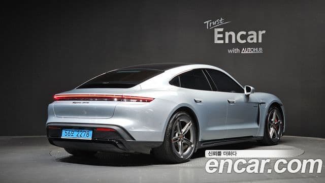 Porsche Taycan 2026 — ფოტო 11/32