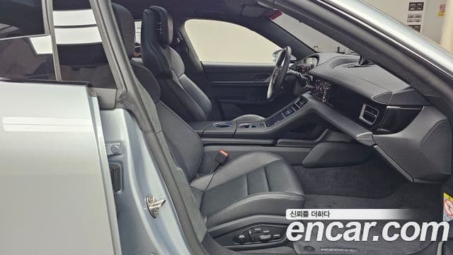 Porsche Taycan 2026 — ფოტო 23/32
