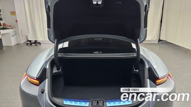 Porsche Taycan 2026 — ფოტო 24/32