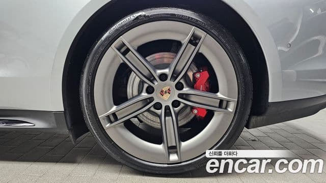 Porsche Taycan 2026 — ფოტო 1/32
