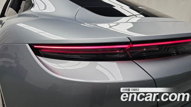Porsche Taycan 2026 — ფოტო 22/32