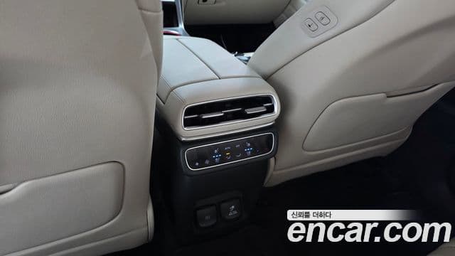 Genesis GV80 2023 — ფოტო 24/35