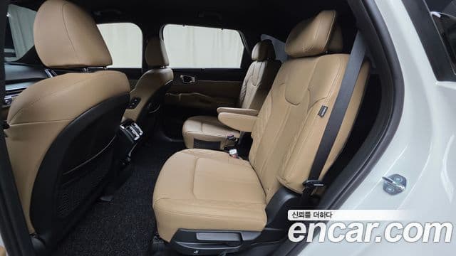 Kia Sorento 2025 — Şəkil 27/34