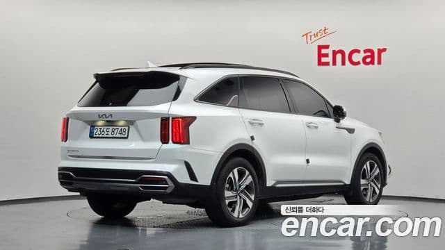 Kia Sorento 2022 — Фото 2/20