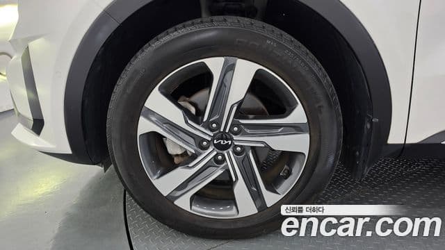 Kia Sorento 2022 — Фото 5/20