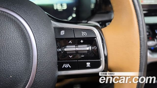 Kia Sorento 2022 — Фото 16/20