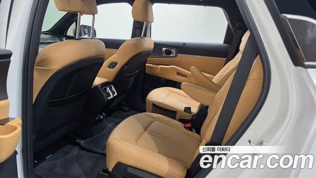 Kia Sorento 2022 — Фото 20/20