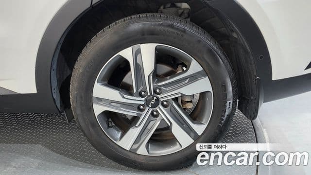 Kia Sorento 2022 — Şəkil 17/36