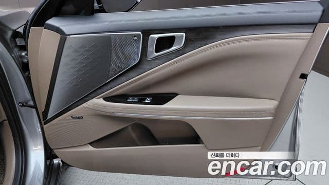 Kia K8 2023 — Photo 28/35