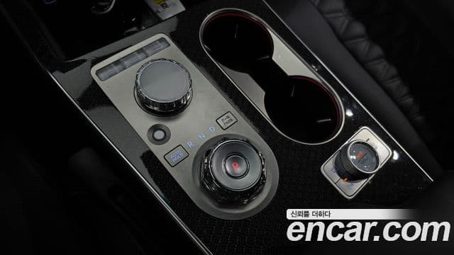 Genesis GV80 Coupe 2026 — Фото 9/20