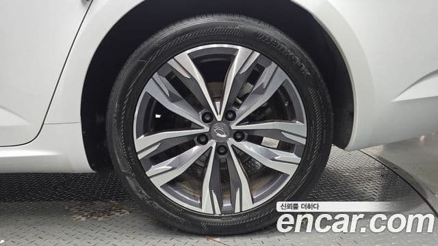 Renault Samsung SM6 2023 — ფოტო 33/36