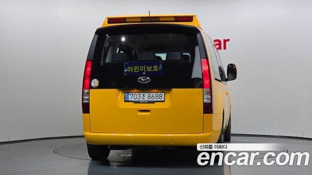 Hyundai Staria 2023 — Фото 4/20