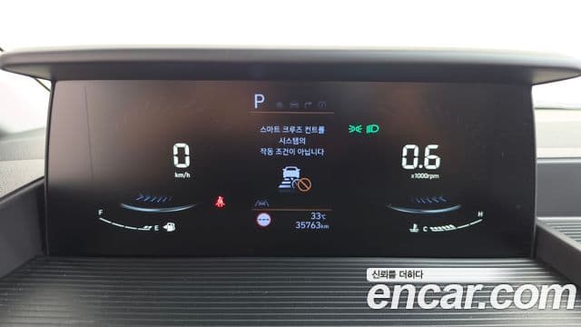 Hyundai Staria 2023 — Фото 8/20