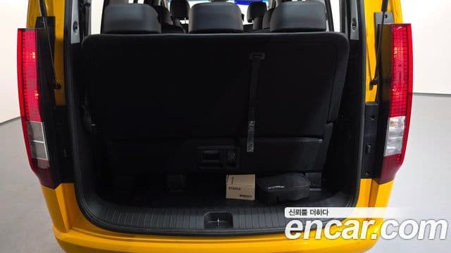 Hyundai Staria 2023 — Фото 18/20