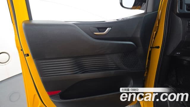 Hyundai Staria 2023 — Photo 14/34