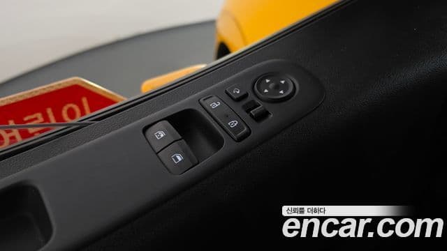 Hyundai Staria 2023 — Photo 21/34