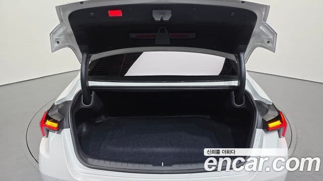 Kia K8 2025 — Şəkil 26/31