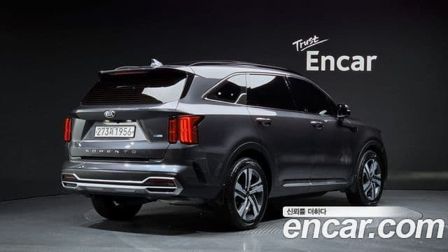Kia Sorento 2020 — Фото 2/20