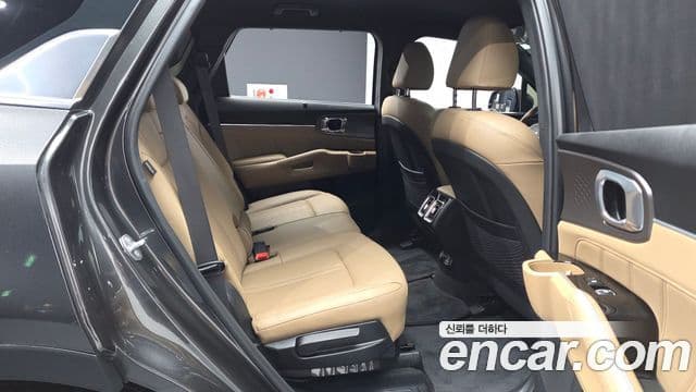 Kia Sorento 2024 — Фото 12/20
