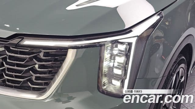 Kia Sorento 2024 — Şəkil 28/32