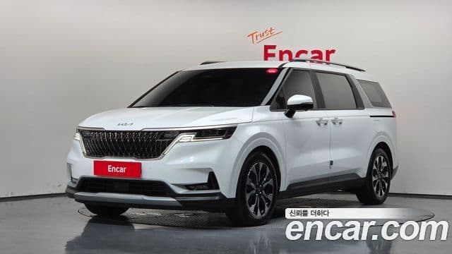 Kia Carnival 2023 — Фото 1/20