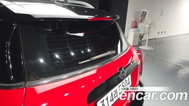 Mini Cooper D Countryman 2019 — Şəkil 29/42