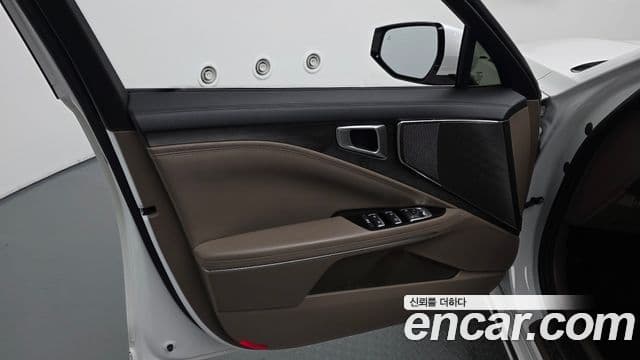 Kia K8 2023 — Photo 32/39