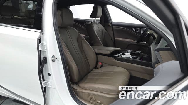 Kia K8 2023 — Photo 37/39
