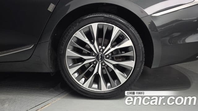 Kia K8 2021 — Şəkil 18/35