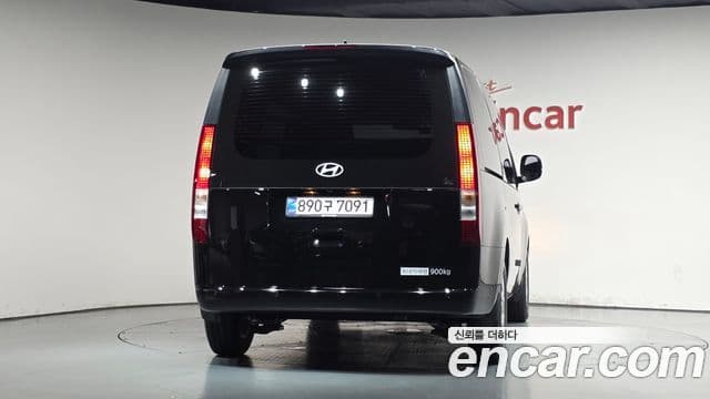 Hyundai Staria 2026 — Photo 27/34