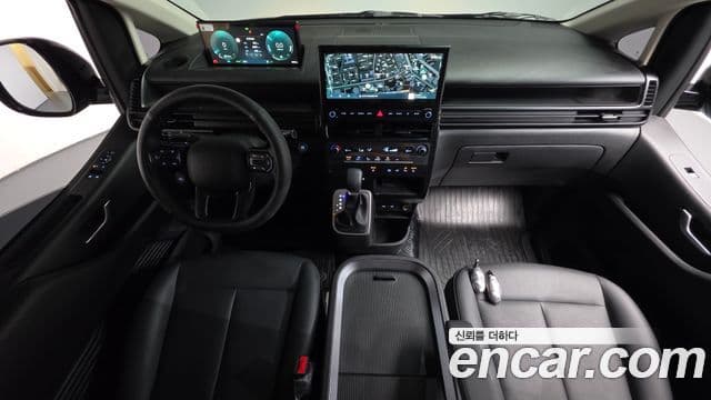 Hyundai Staria 2026 — Photo 19/34