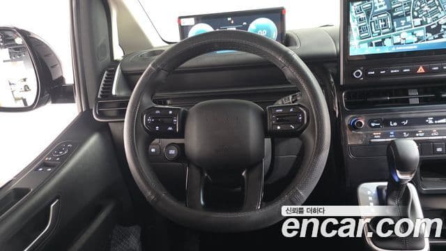 Hyundai Staria 2026 — Photo 25/34
