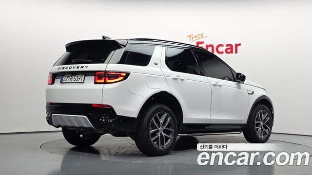 Land Rover Discovery Sport 2024 — Фото 2/20