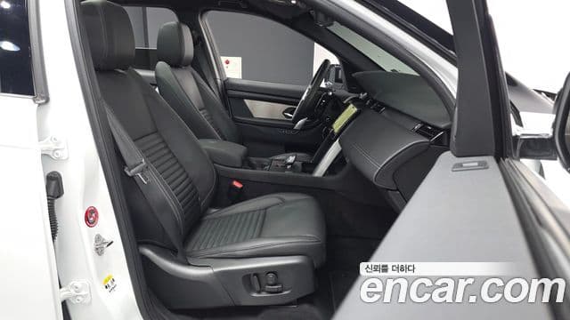 Land Rover Discovery Sport 2024 — Фото 11/20