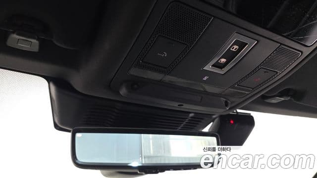 Land Rover Discovery Sport 2024 — Фото 18/20
