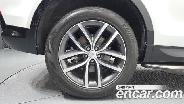Land Rover Discovery Sport 2024 — Photo 38/40