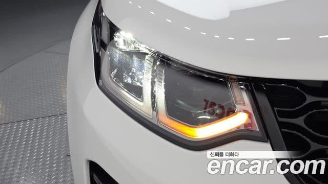 Land Rover Discovery Sport 2024 — Photo 15/40