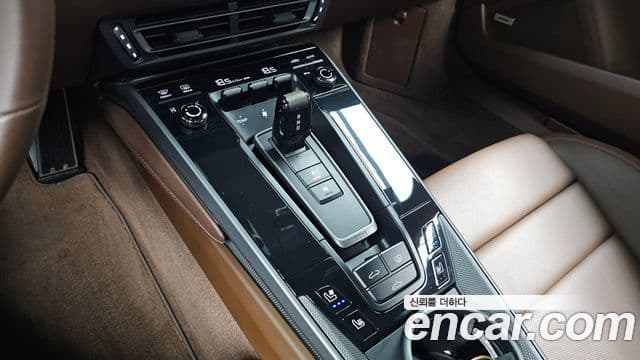 Porsche 911 2020 — ფოტო 14/20