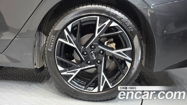 Kia K5 2025 — Photo 29/34