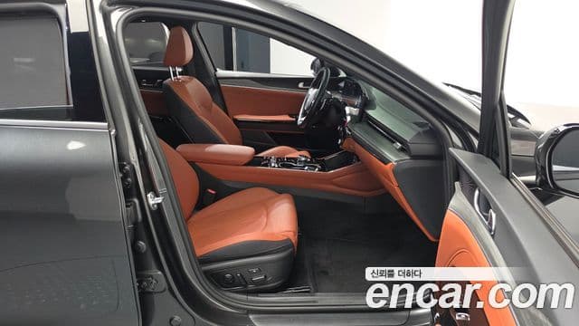Kia K5 2025 — Photo 13/34